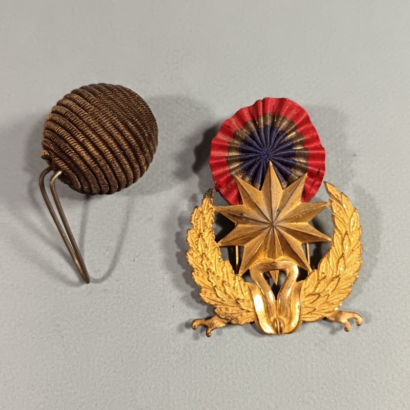 ATTRIBUT OU INSIGNE ET POMPON DE KEPI D'OFFICIERS ET ADJUDANTS MODELE 1886 OFFICIER DU SERVICE DE SANTE DES ARMEES
